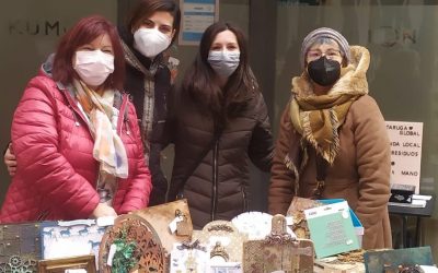 Mañoscrapperas y su mercadillo solidario