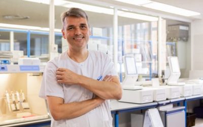 Los inhibidores CDK están demostrando que pacientes con cáncer de mama con metástasis viscerales pueden vivir más y mejor