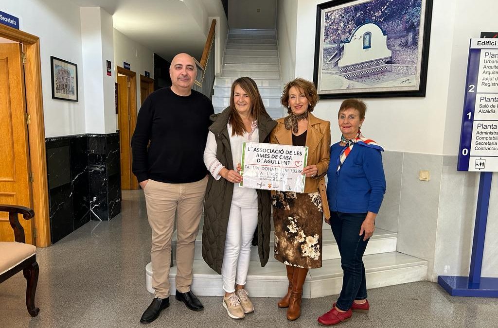 Mercacillo Solidario de Navidad en Agullent. Valencia