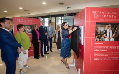 Presentación de la exposición Retratos con Esperanza en el Hospital Universitario de Badajoz