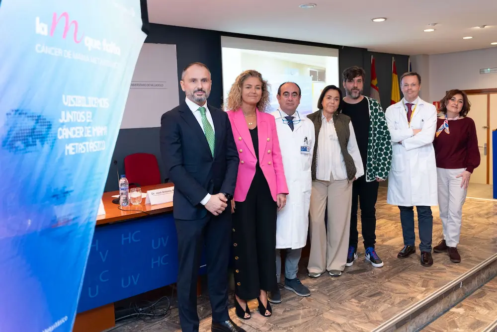 Nuevo NFT inspirado en una paciente con CMm y su equipo médico