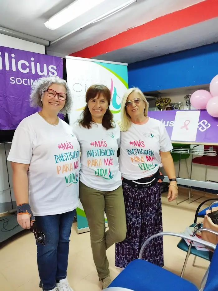 Fotografía compañeras AECMM en Stand - Club Rugby Majadahonda