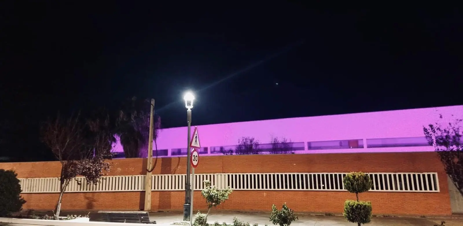 Fotografía del IESO Vicente Ferrer, La Parra (Badajoz)