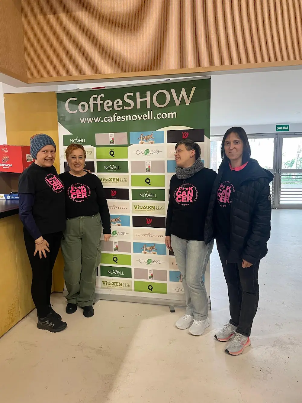 Fotografía compañeras de AECMM - Agradecimiento Cafés Novell