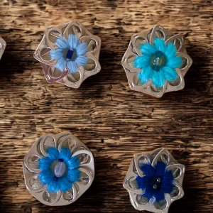 Fotografía Broches Artesanales Solidarios, Azul